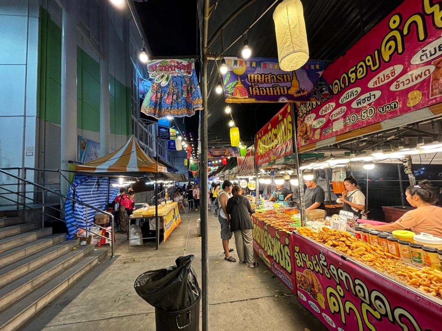 The White Den Chatuchak Bangkok Exterior foto